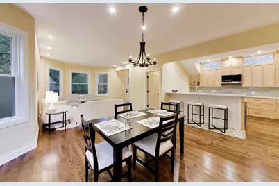 3228 W Warner Avenue, Chicago, IL 60618 - Photo 6