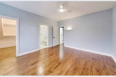 3228 W Warner Avenue, Chicago, IL 60618 - Photo 18
