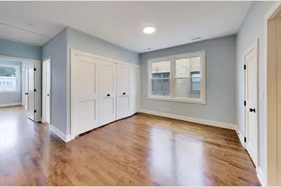 3228 W Warner Avenue, Chicago, IL 60618 - Photo 14