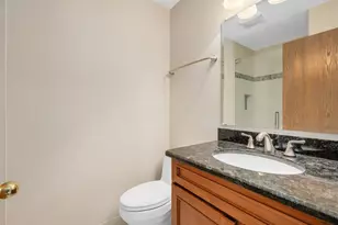 7926 Stewart Dr, Darien, IL 60561 - Photo 16