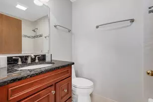 7926 Stewart Dr, Darien, IL 60561 - Photo 14