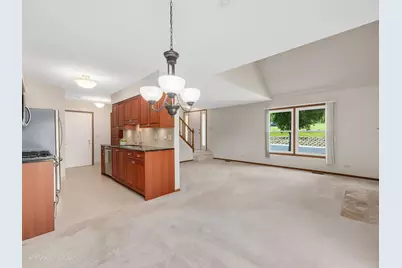 7926 Stewart Drive, Darien, IL 60561 - Photo 8