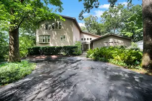 43W976 Oakleaf Dr, Elburn, IL 60119 - Photo 2
