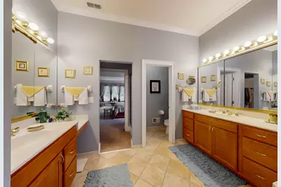 1043 Ridgeview Drive, Inverness, IL 60010 - Photo 20