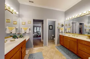 1043 Ridgeview Dr, Inverness, IL 60010 - Photo 20