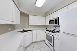 1325 Newport St, Mundelein, IL 60060 - Photo 8