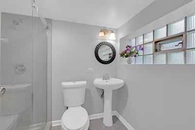 5830 N Nagle Avenue, Chicago, IL 60646 - Photo 12