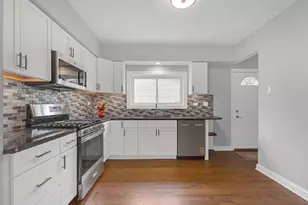 5830 N Nagle Ave, Chicago, IL 60646 - Photo 6