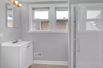 5830 N Nagle Avenue, Chicago, IL 60646 - Photo 10