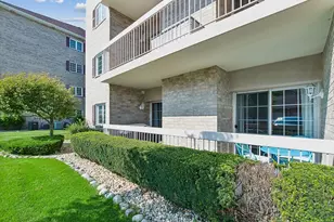7763 Bristol Park Dr, Tinley Park, IL 60477 - Photo 2