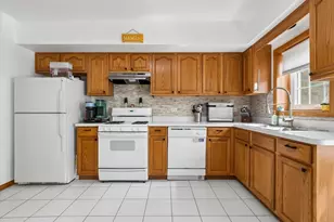 7763 Bristol Park Dr, Tinley Park, IL 60477 - Photo 10