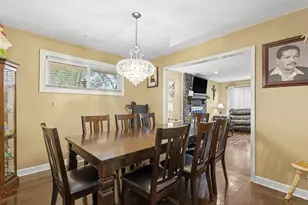 9002 S Parkside Ave, Oak Lawn, IL 60453 - Photo 6