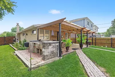 9002 S Parkside Avenue, Oak Lawn, IL 60453 - Photo 14