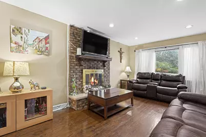 9002 S Parkside Avenue, Oak Lawn, IL 60453 - Photo 4