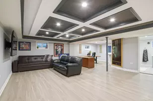 1727 Ellendale Dr, Northbrook, IL 60062 - Photo 8