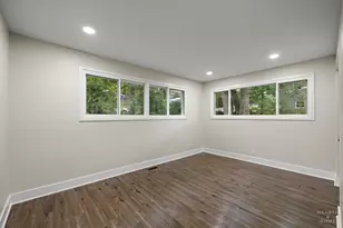 355 Hiawatha Dr, Lake in the Hills, IL 60156 - Photo 24