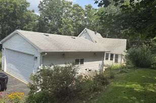 115 Valley St, Kewanee, IL 61443 - Photo 16