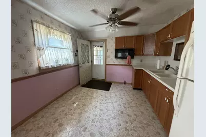 115 Valley Street, Kewanee, IL 61443 - Photo 2