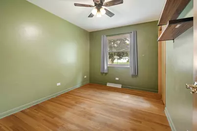 947 Diane Avenue, Elgin, IL 60123 - Photo 18