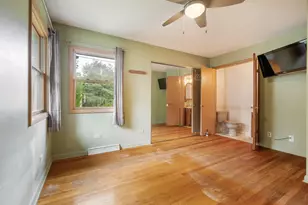 947 Diane Ave, Elgin, IL 60123 - Photo 8