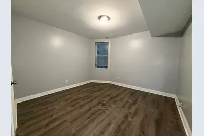 7724 S Essex Avenue #2, Chicago, IL 60649 - Photo 6