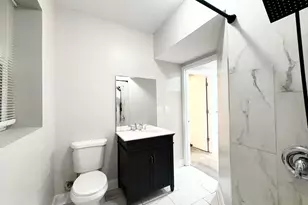 7724 S Essex Ave, Chicago, IL 60649 - Photo 12