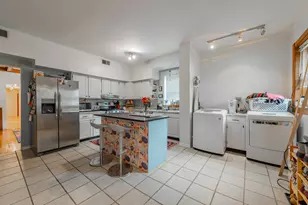 4012 N Sheridan Rd, Chicago, IL 60613 - Photo 20