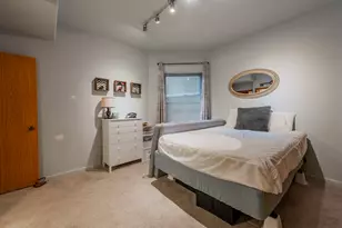 4012 N Sheridan Rd, Chicago, IL 60613 - Photo 8