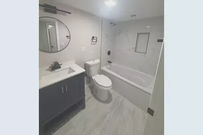 8926 S Paxton Avenue, Chicago, IL 60617 - Photo 24
