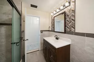 175 Lake Blvd, Buffalo Grove, IL 60089 - Photo 18