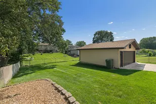 7527 163 St, Tinley Park, IL 60477 - Photo 26