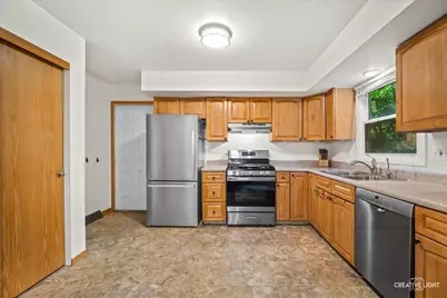 42 Lockman Circle, Elgin, IL 60123 - Photo 4