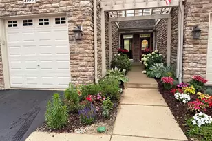 370 Sundown Ct, Wauconda, IL 60084 - Photo 1