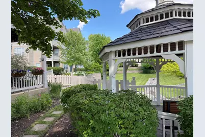 370 Sundown Court #D, Wauconda, IL 60084 - Photo 2