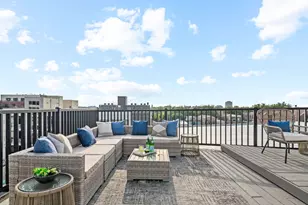 1555 W Pearson St, Chicago, IL 60622 - Photo 38
