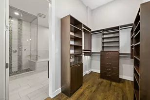 1555 W Pearson St, Chicago, IL 60622 - Photo 32