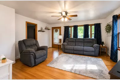 907 Cooper Street, Dixon, IL 61021 - Photo 4