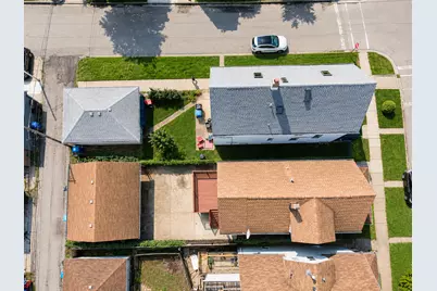4857 W Berenice Avenue, Chicago, IL 60641 - Photo 26