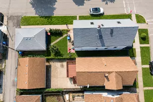 4857 W Berenice Ave, Chicago, IL 60641 - Photo 26