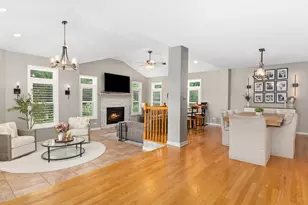 809 Bruno Ct, Naperville, IL 60563 - Photo 2