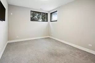 1203 W Superior St, Chicago, IL 60642 - Photo 30
