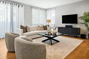 1203 W Superior St, Chicago, IL 60642 - Photo 2