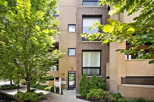 1203 W Superior St, Chicago, IL 60642 - Photo 1