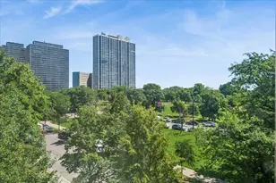 2626 N Lakeview Ave, Chicago, IL 60614 - Photo 14