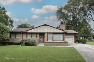 516 S Main St, Mount Prospect, IL 60056 - Photo 1