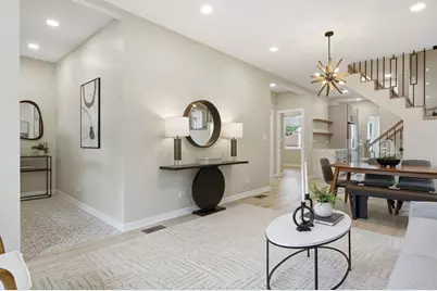 4431 N Marmora Avenue, Chicago, IL 60630 - Photo 4