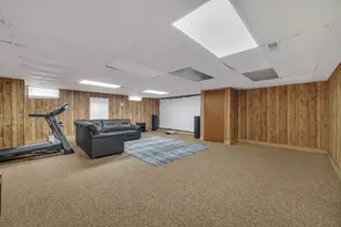 256 E Fox Hill Dr, Buffalo Grove, IL 60089 - Photo 32