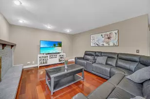 256 E Fox Hill Dr, Buffalo Grove, IL 60089 - Photo 14