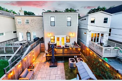 2136 W Waveland Avenue, Chicago, IL 60618 - Photo 34