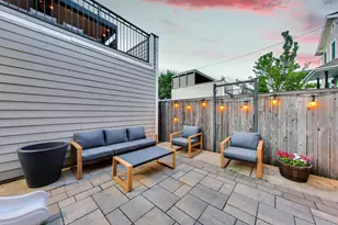 2136 W Waveland Ave, Chicago, IL 60618 - Photo 36